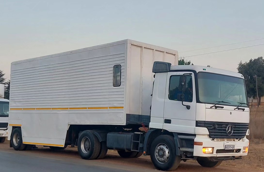 3 Ton Closed Truck