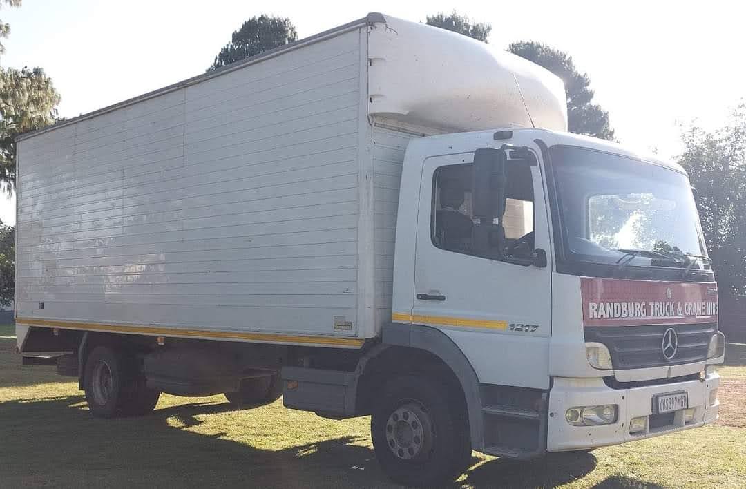 1 TON FLATBED Randburg Truck & Crane Hire